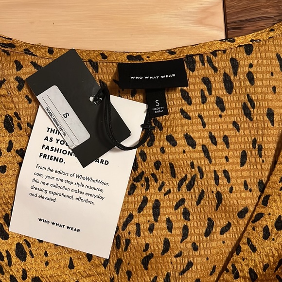 Cheetah Print MIDI Dress with Puff Sleeves - Picture 3 of 8